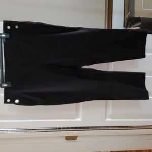 Raffaella, size 16, Black Capris